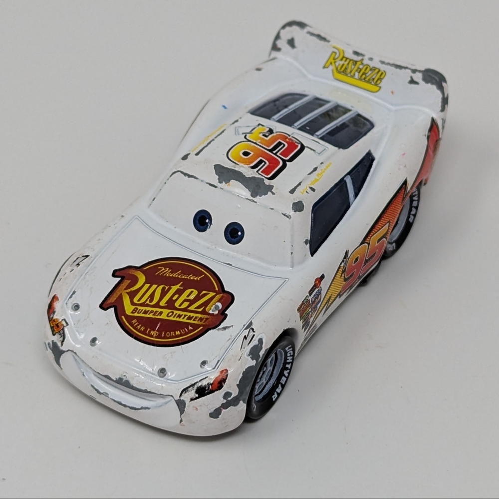 Disney Pixar Cars Movie Diecast Lightening McQueen White